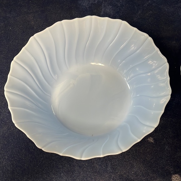 Pair of Vintage Floral Serving Bowls - Picture 2 of 8